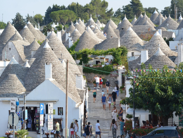 dove andare in vacanza in puglia alberobello